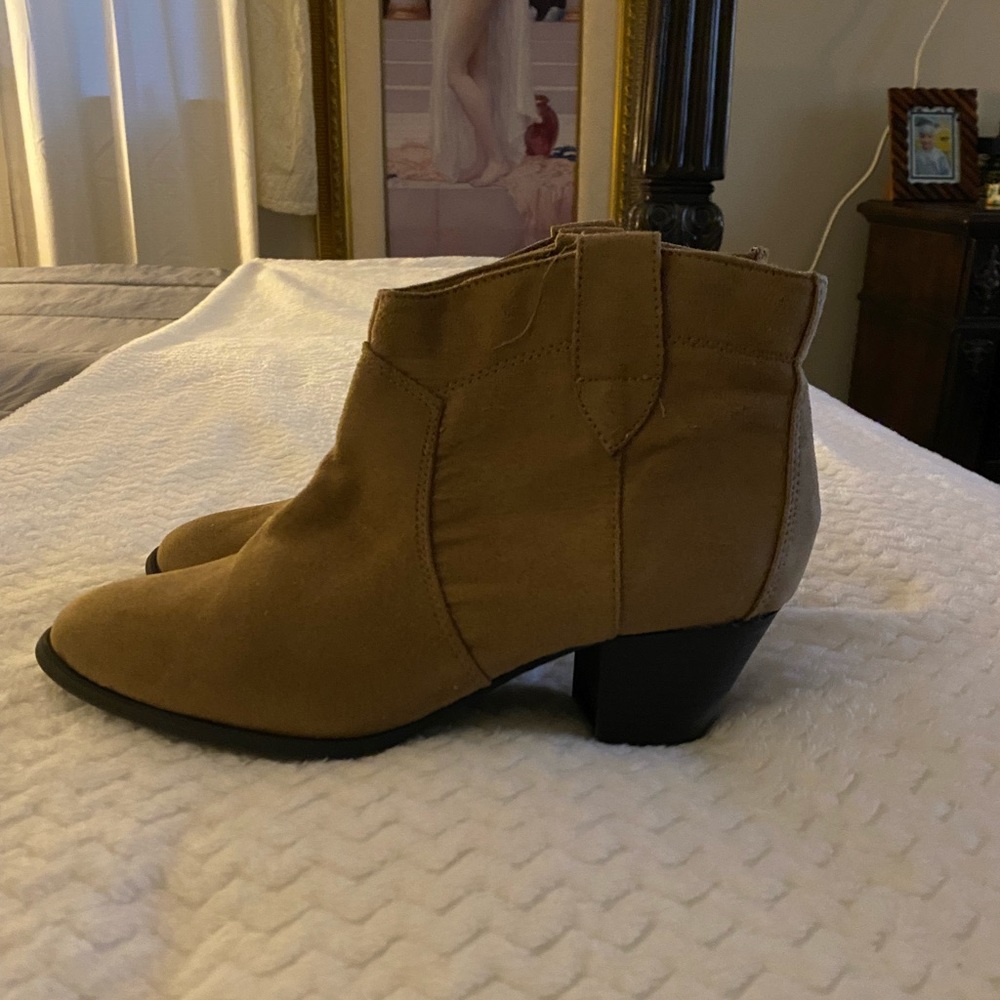 💥Cowboy Taupe Booties